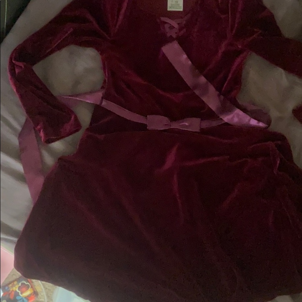 Girls velour dress